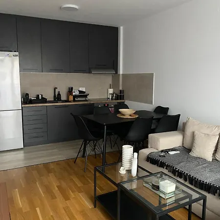 New, Modern Lägenhet